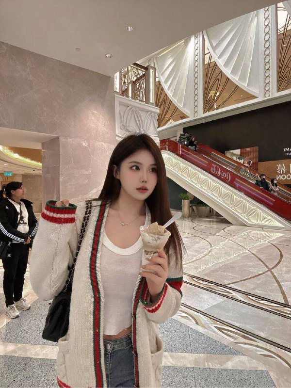 深圳深圳东东🏠｜默默 福田Sz❤️/Age:01年/Height:172/Bust:真实E➕🔴皮肤雪白，童颜巨乳蜜桃臀，三点粉，声音甜美，谈吐文雅，待课如男友，🔴健身，瑜伽，钢琴，吉他🎸禁止挂圈联系客服：@AnnaGJ168💸解除双向：@AnnaGJ168bot💸⚡⚡⚡⚡⚡⚡⚡