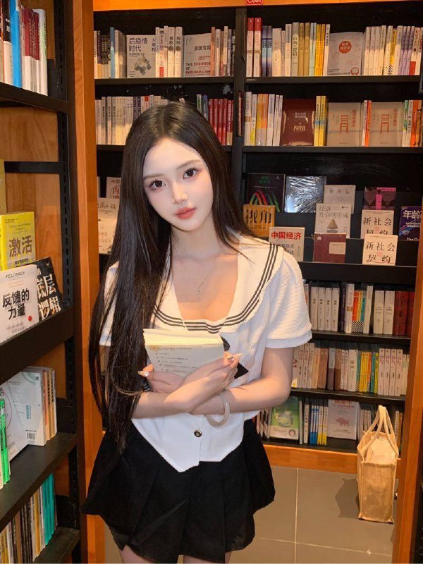 广州媚娘🏠小雨 初恋女神 天然无整全身雪白 五起三开小雨，身高170网红，2007年11月5日出生，出生地广西。曾经红极一时的小雨有着相当甜美的面容，在微博也是坐拥10w的粉丝，这种“小不点”后来可谓是抖音里面的风云人物170 45kg 天然d 全身雪白 无纹身联系客服：@AnnaGJ168💸解除双向：@AnnaGJ168bot💸⚡⚡⚡⚡⚡⚡⚡