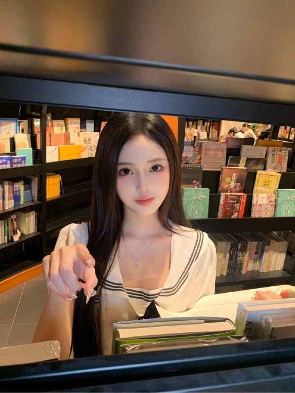 广州媚娘🏠小雨 初恋女神 天然无整全身雪白 五起三开小雨，身高170网红，2007年11月5日出生，出生地广西。曾经红极一时的小雨有着相当甜美的面容，在微博也是坐拥10w的粉丝，这种“小不点”后来可谓是抖音里面的风云人物170 45kg 天然d 全身雪白 无纹身联系客服：@AnnaGJ168💸解除双向：@AnnaGJ168bot💸⚡⚡⚡⚡⚡⚡⚡