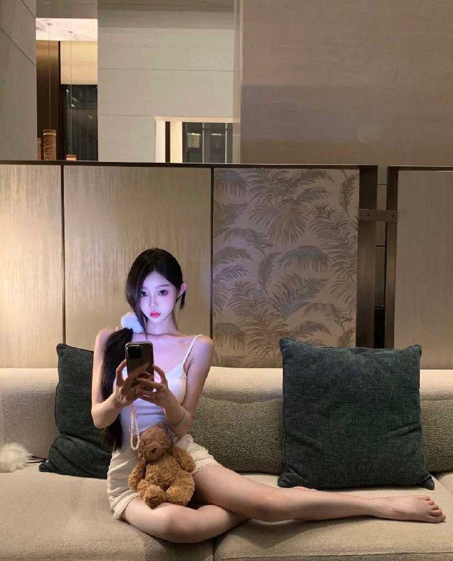 广州广州馒头🏠🌟闪闪🌟广州哥哥的小机灵鬼女友 期待会面• Height身高/174-南方妹子• Age年龄/20岁🉑👀• Bust🐻/天然C• Weight体重/45kg• 女友feel,初恋脸,清纯可人,活泼可爱完美身材,比例匀称,S处粉嫩紧致服务控,不催不事儿,性格极好,配合默契忽如一夜春风来,带您探索体验桃花深处的美妙联系客服：@AnnaGJ168💸解除双向：@AnnaGJ168bot💸⚡⚡⚡⚡⚡⚡⚡