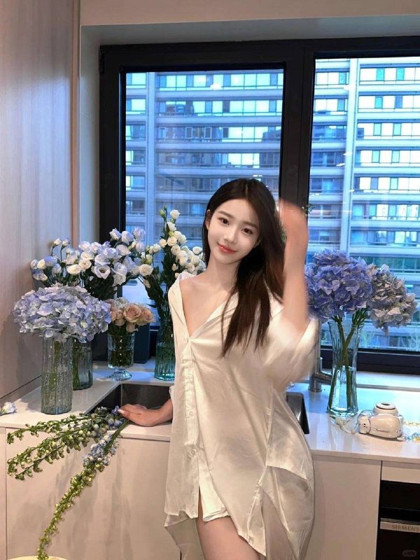 上海上海柠小熙🏠邮电真实在校学生04Height身高：170cmWeight体重：48kgCup罩杯：D CupBody Fat Rate体脂：18%日常健身 椒乳 蜜桃臀/不下垂 全身无纹身 皮肤雪白无赘肉真实第一次兼职 非全职工作 需提前预约联系客服：@AnnaGJ168💸解除双向：@AnnaGJ168bot💸⚡⚡⚡⚡⚡⚡⚡