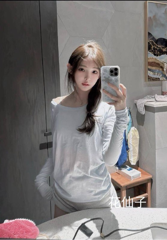 杭州花仙子🏡极品硬5 杭州170🦜04年  170 C🈚️纹身 0整筷子腿 高挑雪白 洋气大牌 性格温柔 声音甜美 清纯天花板服饰在学校 新人偶尔兼职联系客服：@AnnaGJ168💸解除双向：@AnnaGJ168bot💸⚡⚡⚡⚡⚡⚡⚡