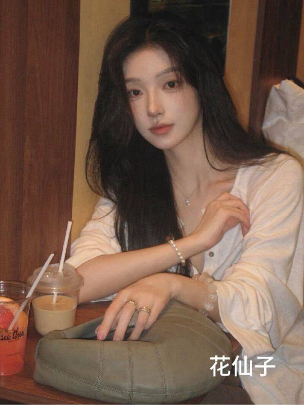 杭州杭州花仙子极品模特兼职🀄️硬5 气质原生脸   W 兼职仅预约媚眼如丝 杏脸桃腮柳腰 马甲线  酒杯腿178x 95斤x D后天汗水锻造的好身材• 签约达人博主&模特• 02年  嫩滑如玉• 双一流美院  艺术系• 0整  没有一只玻尿酸纯兼职   仅预约请勿🍻只接受高素质援助品味是最好的香水✩•‿• ʜᴀᴠᴇ ᴀ ɢᴏᴏᴅ ᴛɪᴍᴇ♡o联系客服：@AnnaGJ168💸解除双向：@AnnaGJ168bot💸⚡⚡⚡⚡⚡⚡⚡