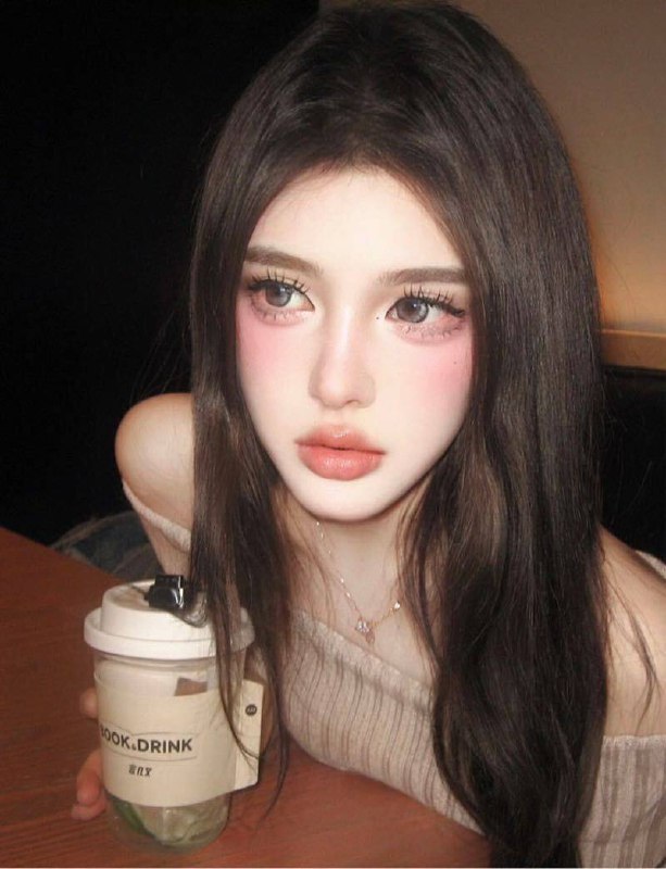 广州广州小可乐🏠170C04混血 暂时只外出混血⬇️💛💛💛海外 平台主播兼职04年 身高170cm皮肤雪白光滑  真实胸围E➕只接受高素质客户😘新人主播兼职在#混血#御姐#大米联系客服：@AnnaGJ168💸解除双向：@AnnaGJ168bot💸⚡⚡⚡⚡⚡⚡⚡