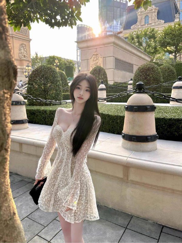 广州广州浪子燕青～175 短期兼职 175C  舞蹈生 雪白粉嫩 06年✨一碰➗水//可6⃣️9⃣️✨偶尔兼职🧚🧚自我介绍✨。传媒大学04年学生身高175CM✨大长腿/小蛮腰身材比例完美✨皮肤雪白嫩滑✨选我的理由:💐👅极致热情体贴✨给你难忘的邂逅😘配合度超高  满满的舒适感  温柔似水各种姿势✨敏感体质一碰就÷水🙈娇喘连连✨联系客服：@AnnaGJ168💸解除双向：@AnnaGJ168bot💸⚡⚡⚡⚡⚡⚡⚡