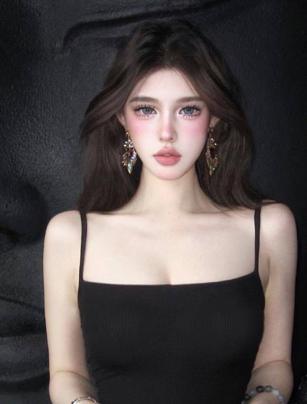 广州广州小可乐🏠170C04混血 暂时只外出混血⬇️💛💛💛海外 平台主播兼职04年 身高170cm皮肤雪白光滑  真实胸围E➕只接受高素质客户😘新人主播兼职在#混血#御姐#大米联系客服：@AnnaGJ168💸解除双向：@AnnaGJ168bot💸⚡⚡⚡⚡⚡⚡⚡