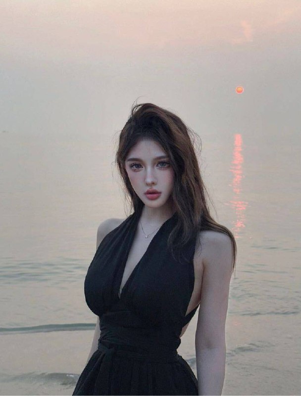 广州广州小可乐🏠170C04混血 暂时只外出混血⬇️💛💛💛海外 平台主播兼职04年 身高170cm皮肤雪白光滑  真实胸围E➕只接受高素质客户😘新人主播兼职在#混血#御姐#大米联系客服：@AnnaGJ168💸解除双向：@AnnaGJ168bot💸⚡⚡⚡⚡⚡⚡⚡