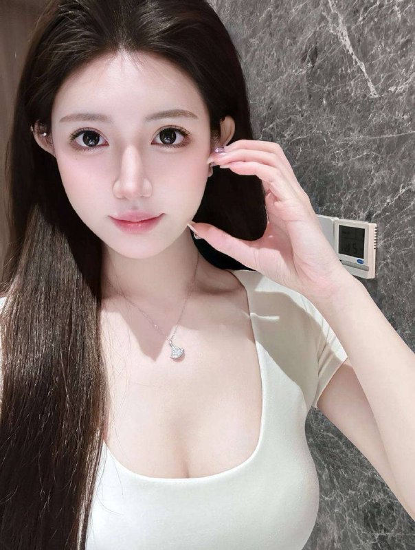 深圳深圳东东🏠｜新人极品嫩汁❤️‍🔥百醇❤️‍🔥深圳纯新人极品嫩汁❤️‍🔥#338❤️‍🔥纯新人首开 体验感超棒👍好评选手感觉  千载难逢的顶级女孩～❤️‍🔥本人没有一丝风尘气❤️‍🔥亭亭玉立 千娇百媚 清纯幼态脸气质清纯优雅 楚楚动人❤️‍🔥不施粉黛轻娥眉 淡妆素裹总相宜❤️‍🔥真诚相待  都是生活照 所见皆所得年龄/𝑎𝑔𝑒: 04身高/ℎ𝑡:165cm罩杯/𝑐𝑢𝑝:D体重/𝑤𝑡: 48kg❤️‍🔥皮肤雪白光滑 BB超紧  三点粉❤️‍🔥敏感体质易湿会吸娇喘 外纯内骚❤️‍🔥易抽搐 高潮爱叫“爸爸"❤️‍🔥主动配合度100%自动摇摇机 榨汁机🍹联系客服：@AnnaGJ168💸解除双向：@AnnaGJ168bot💸⚡⚡⚡⚡⚡⚡⚡