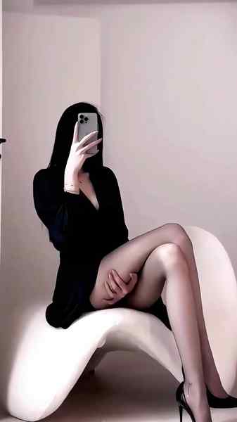 深圳硬五-D罩杯女神-宾利中央戏剧学院