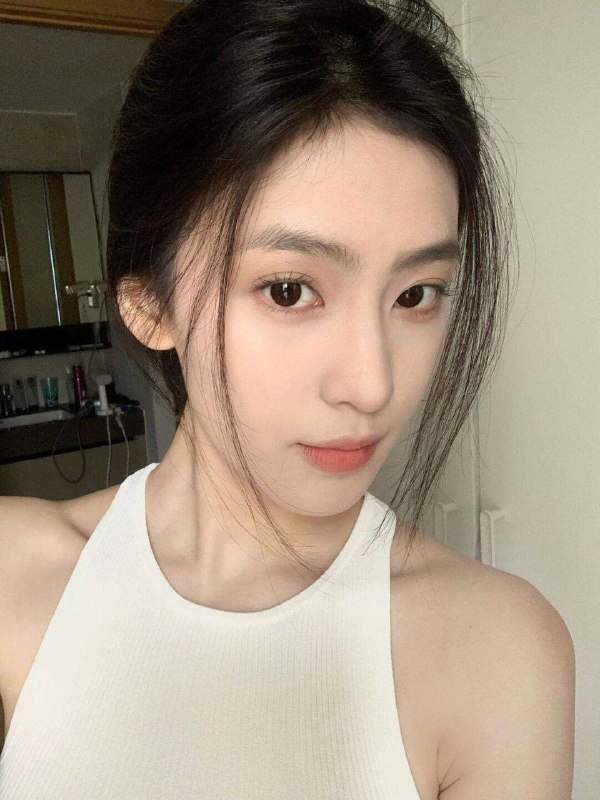 深圳深圳硬五女神 宾利🏠中央戏剧学院表演系毕业 双商在线常年爱好瑜伽健身游泳🏊‍♀️高尔夫⛳️滑雪⛷️旅游身高178🐻D 高挑挺拔 亭亭玉立 完美S形身材气质优雅高贵大方 纯天然高级明星脸高颜值初见柔情似水 深入热情似火新人纯兼职 只外🌟级🏨联系客服：@AnnaGJ168💸解除双向：@AnnaGJ168bot💸⚡⚡⚡⚡⚡⚡⚡