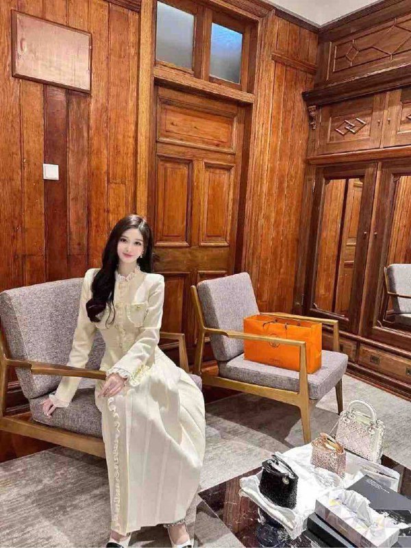 #香港🇭🇰❤人01年 兼职w⬆️起条件💞本人毕业于加拿大 (多伦多大学)💯净身高170👡真🐻E🤟气质洋气白小纯0整💋温柔女孩给你初恋般感觉预约热线👉@双向限制联系👉@今日开工 欢迎预约