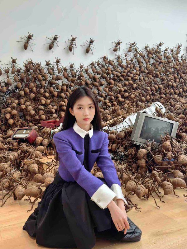 #香港🇭🇰新人學生身高166  95斤🐻C 自然脸活泼主动 皮肤白嫩预约热线👉@双向限制联系👉@今日开工 欢迎预约