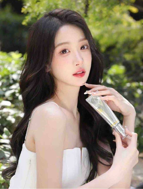 #香港🇭🇰新人03年170 95🐻D兼职新人高素质 高学历 女友感觉雪白发光肌 零毛孔舞蹈 瑜伽一字马 全身柔软身材比例 超好 A4腰预约热线👉@双向限制联系👉@今日开工 欢迎预约