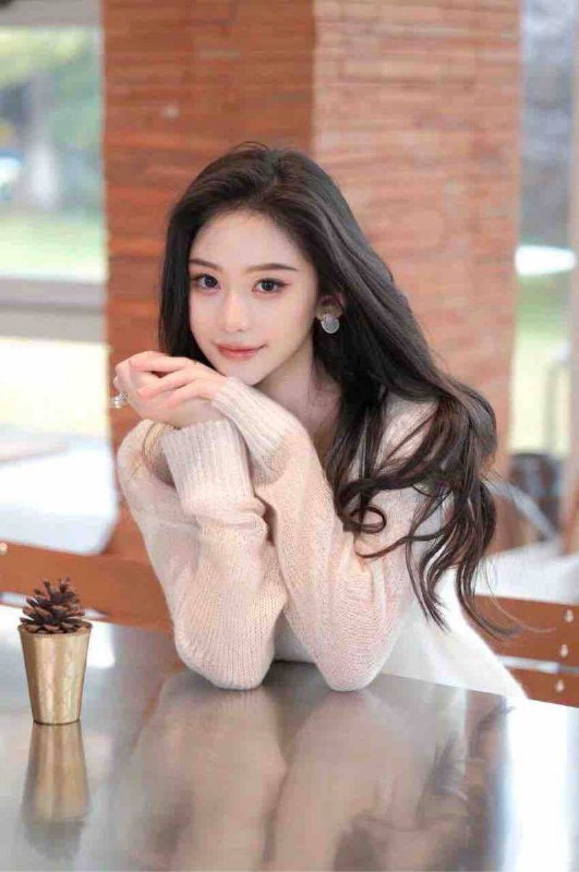 #香港🇭🇰极品新人 可验假赔净175-真🐻D天然无整 身材绝美s型 人照无差性格温柔，给你带来女朋友的感觉预约热线👉@双向限制联系👉@今日开工 欢迎预约