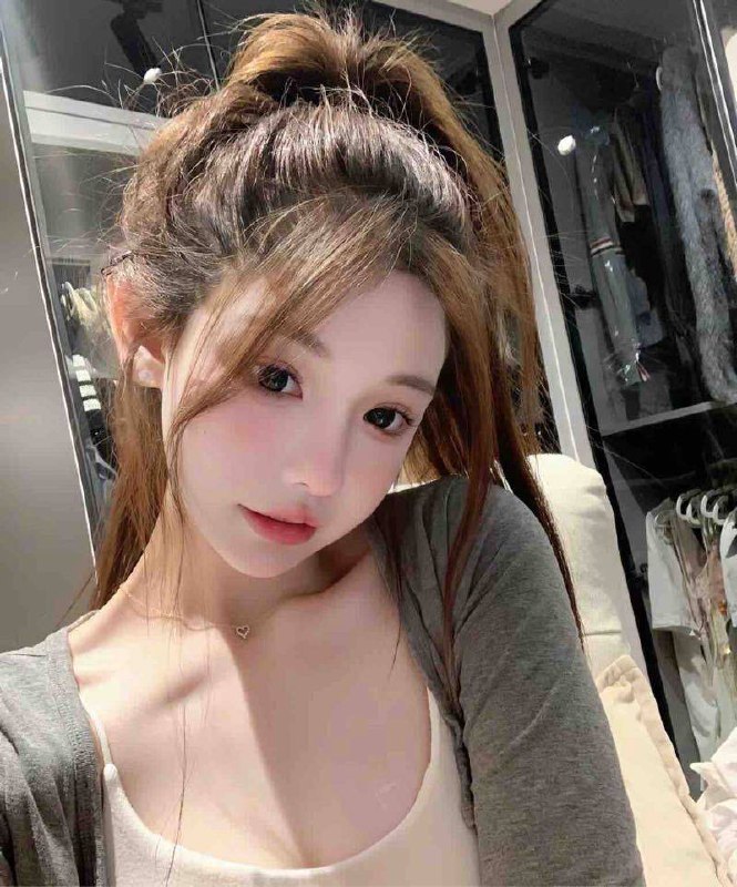 #香港🇭🇰身高169体重48kg🐻D前凸后翘无赘肉 素质高嘴甜心细 a4腰  可纯可御 百变风格全身雪白预约热线👉@双向限制联系👉@今日开工 欢迎预约