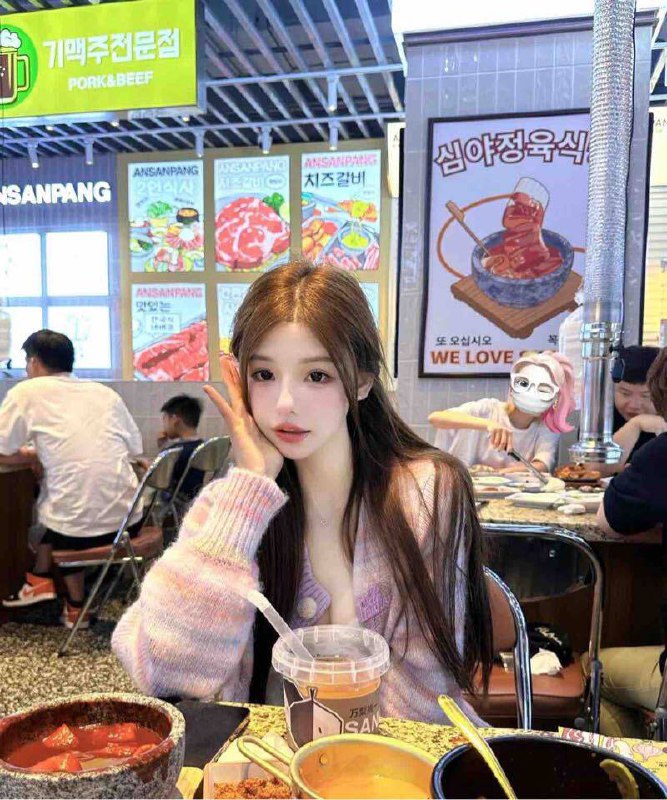 #香港🇭🇰身高169体重48kg🐻D前凸后翘无赘肉 素质高嘴甜心细 a4腰  可纯可御 百变风格全身雪白预约热线👉@双向限制联系👉@今日开工 欢迎预约