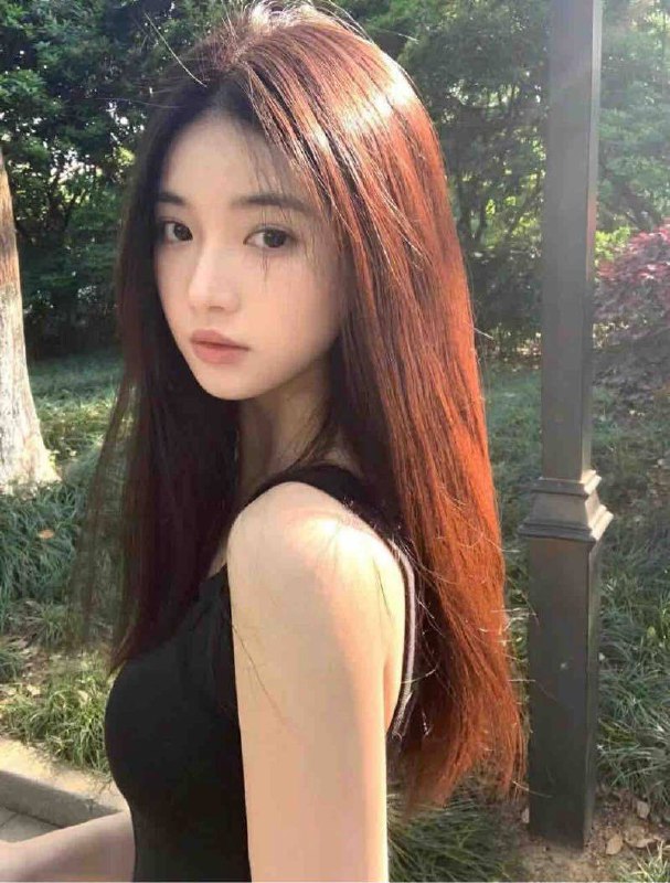 #香港🇭🇰年龄: 04身高: 172胸圍：D(纯天然）🍎特色:💓明星氣質💓全身雪白粉嫩 三點粉💓超紧致💧润💓從頭到腳0整容💓專業深喉嚨 口活一流预约热线👉@双向限制联系👉@今日开工 欢迎预约