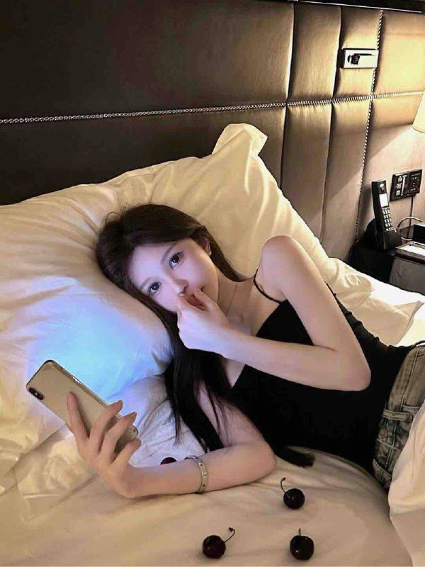 #香港🇭🇰02 年 168C 90 斤🥢腿🦵小蛮腰  会粤语  温柔初体验[爱心]预约热线👉@双向限制联系👉@今日开工 欢迎预约