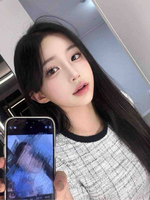 #香港🇭🇰• 真实03年 身高171E• 身材火辣性感 8大腰细• 一字肩 筷子腿 马甲线 蜜桃臀• 全身没一点赘肉预约热线👉@双向限制联系👉@今日开工 欢迎预约