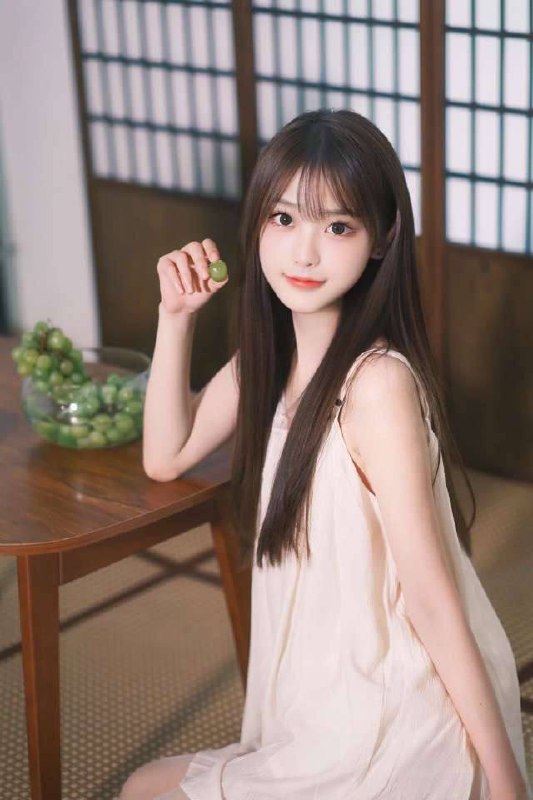 #香港🇭🇰06年舞蹈生🉑一字马（真C胸无整）163娃娃脸，45kg马甲线🔥刚破处身体敏感一碰就出💦颜值天花板、皮肤雪白，三点粉，吹弹拿手，完美腰臀比例，腿细长直。极易敏感多汁，紧致会夹，性格好，情商高，不催不事预约热线👉@双向限制联系👉@今日开工 欢迎预约