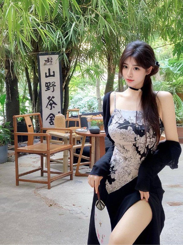 #香港🇭🇰170 36D 22  真🐻皮肤白预约热线👉@双向限制联系👉@今日开工 欢迎预约