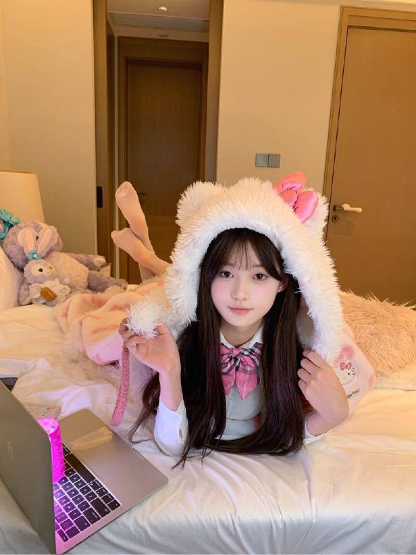 #香港🇭🇰170 05有耐心 筷子腿🉑🐍69配合度高不催不事体重85斤预约热线👉@双向限制联系👉@今日开工 欢迎预约