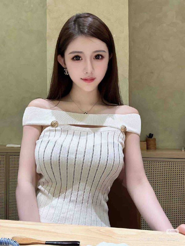 #香港🇭🇰175E❤️人   高颜值  气质大牌预约热线👉@双向限制联系👉@今日开工 欢迎预约