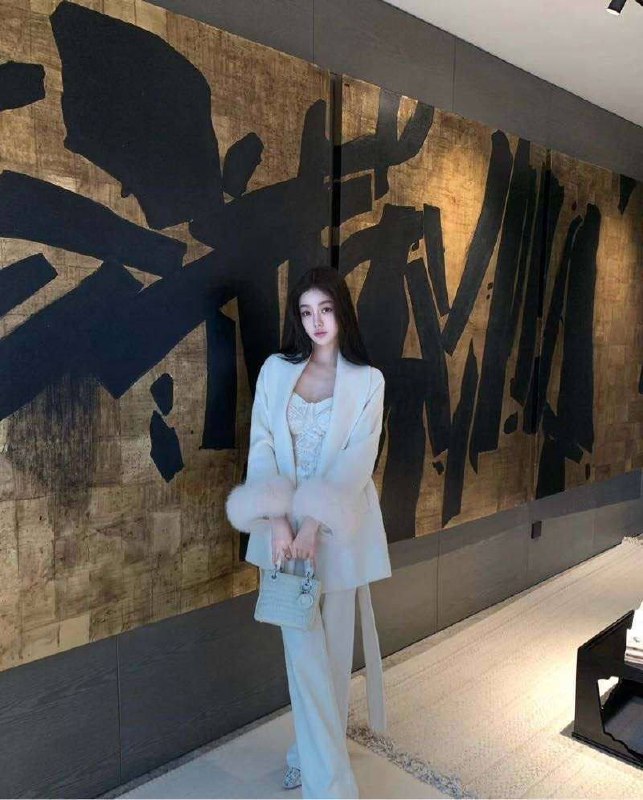 #香港🇭🇰筷子腿车模香菜• 𝐇𝐞𝐢𝐠𝐡𝐭身高/175• 𝐖𝐞𝐢𝐠𝐡𝐭体重/48kg• 𝐁𝐮𝐬𝐭胸围//真🐻D• 𝐀𝐠𝐞年龄/2003年预约热线👉@双向限制联系👉@今日开工 欢迎预约