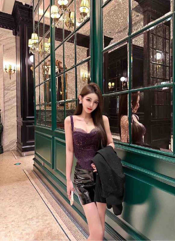 #香港🇭🇰175E❤️人   高颜值  气质大牌预约热线👉@双向限制联系👉@今日开工 欢迎预约