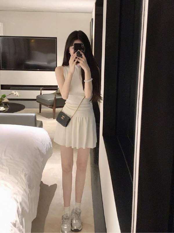 #香港🇭🇰·03年 北舞毕业 金晨师妹 净高170，身材比例好看着像173 174所有资料真实 0水份 不弄虚作假 诚信为首·天然 E罩杯🐻皮肤超白 三点粉嫩 瘦高梨🍐型身材 一字马劈叉下腰 钢琴九级·温柔贴心🤍高素质 高内涵预约热线👉@双向限制联系👉@今日开工 欢迎预约