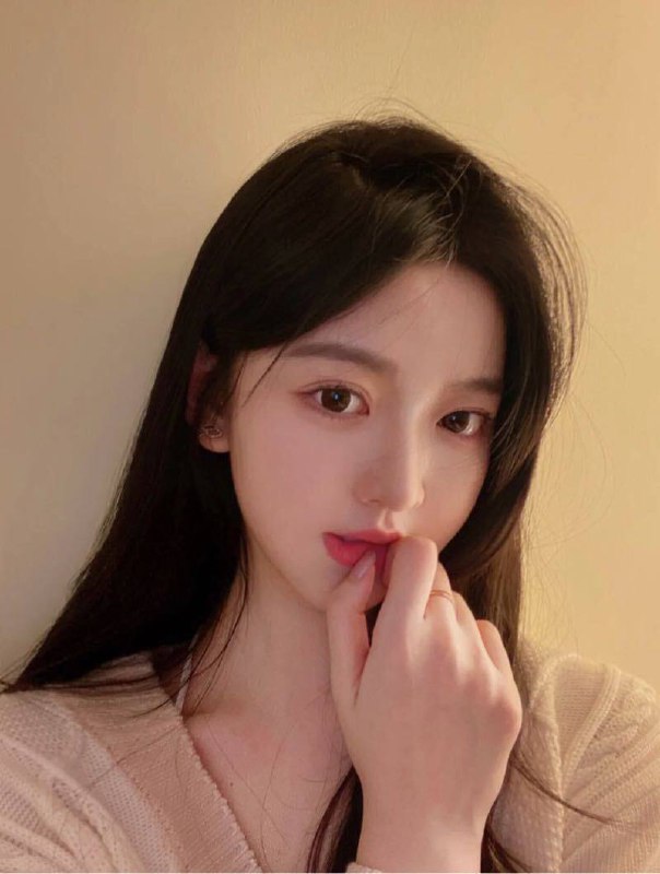 #香港🇭🇰❤️高尔夫⛳️健身 普拉提清纯类型 你的邻家女友• 𝐀𝐠𝐞年龄/真实03年• 𝐇𝐞𝐢𝐠𝐡𝐭身高/172• 𝐖𝐞𝐢𝐠𝐡𝐭体重/95预约热线👉@双向限制联系👉@今日开工 欢迎预约