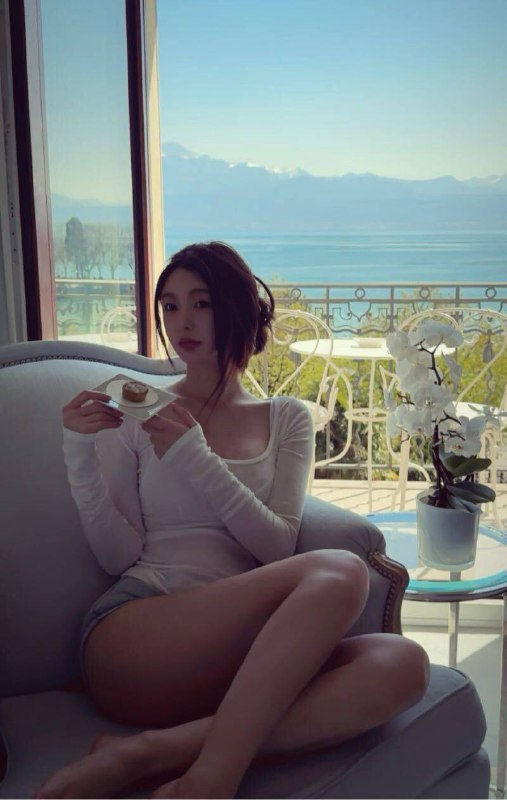 #香港🇭🇰小骨架纯天然网红清纯• 𝐇𝐞𝐢𝐠𝐡𝐭身高/170• 𝐖𝐞𝐢𝐠𝐡𝐭体重/48• 𝐁𝐮𝐬𝐭胸围//D• 𝐀𝐠𝐞年龄/06预约热线👉@双向限制联系👉@今日开工 欢迎预约