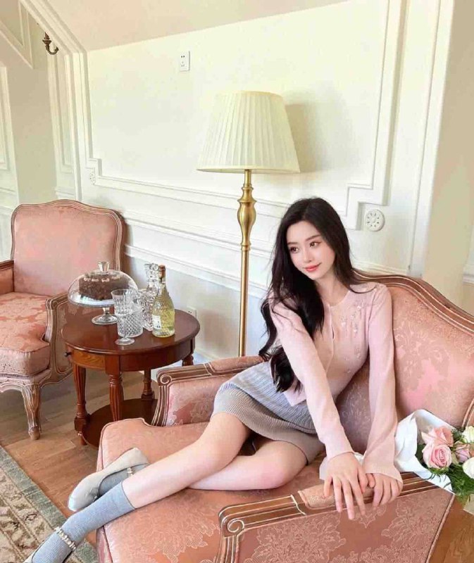 #香港🇭🇰兼职学生168、真🐻e，三粉翘臀，本人有马甲线，长期健身预约热线@双向限制联系@