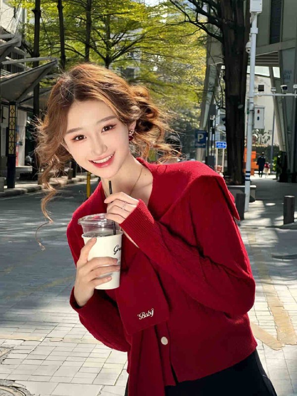 #香港🇭🇰170 05无证容纯天然，皮肤雪白无瑕疵，真胸，上粉下粉，刚下水新人预约热线@双向限制联系@