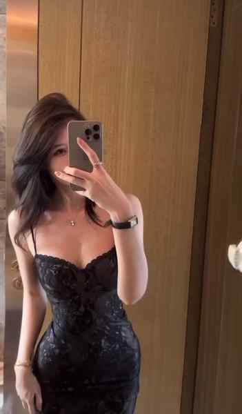 香港02嫩妹-170D小御-粉嫩双向