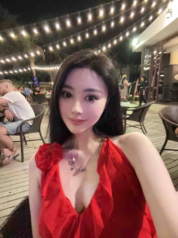 #香港🇭🇰身高170cm  50kg  36d kiss.旅行摄影 爱好书法 瑜伽 古筝.茶道气质才女 皮肤雪白.五官精致洋气.本科学历.相遇就是缘分.本人照片.预约热线@双向限制联系@