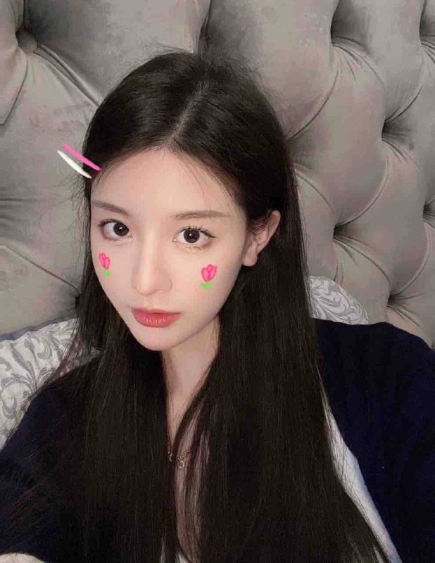 #香港🇭🇰⭐身高/170cm⭐体重/48kg⭐🐻围/C⭐年龄/00年会粤语在读研究生 纯兼职纯御仙女反差女友感系列皮肤雪白 气质类型 素质高预约热线@双向限制联系@