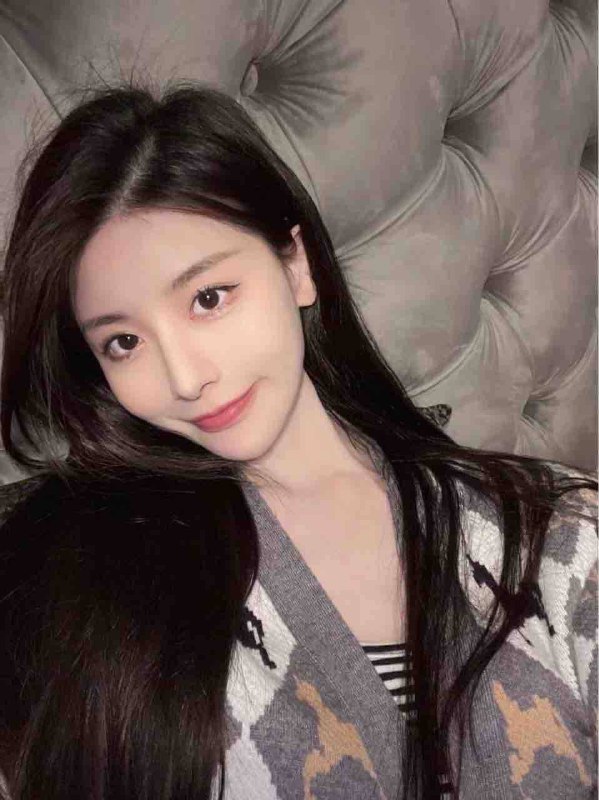 #香港🇭🇰⭐身高/170cm⭐体重/48kg⭐🐻围/C⭐年龄/00年会粤语在读研究生 纯兼职纯御仙女反差女友感系列皮肤雪白 气质类型 素质高预约热线@双向限制联系@