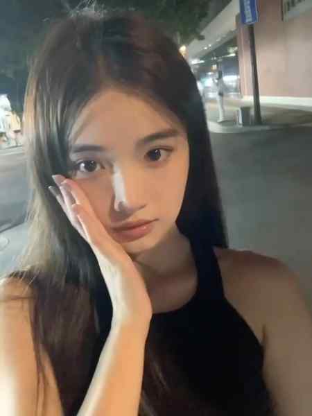 香港-168白小纯-真D腿-极品大学生