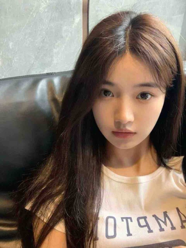 #香港🇭🇰极品清纯白小纯兼职应届大学生🐝.身高168真🐻D🥢腿本人比照片视频好看.预约热线@双向限制联系@