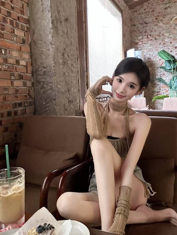 安娜国际外围『#成都3k』❤️相关数据：04_172_C_88❤️专属ID💌:#9KINPW9Y❤️相关介绍：清纯学生兼职身高：172体重：44kg年龄：04胸围：B+听话懂事，配合度高，真实A4腰，身材高条，甜美可爱🔥约会导航🔥一键关注🔥官方入口📱官方客服@AnnaGJ168📱无法私信@AnnaGJ168_bot