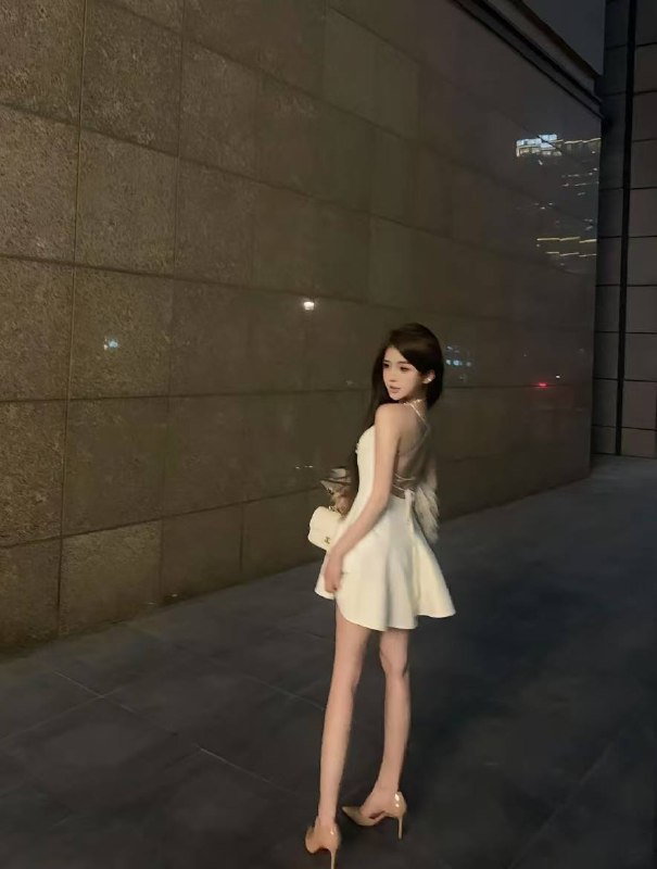 安娜国际外围『#成都3k』❤️相关数据：04_172_C_88❤️专属ID💌:#9KINPW9Y❤️相关介绍：清纯学生兼职身高：172体重：44kg年龄：04胸围：B+听话懂事，配合度高，真实A4腰，身材高条，甜美可爱🔥约会导航🔥一键关注🔥官方入口📱官方客服@AnnaGJ168📱无法私信@AnnaGJ168_bot