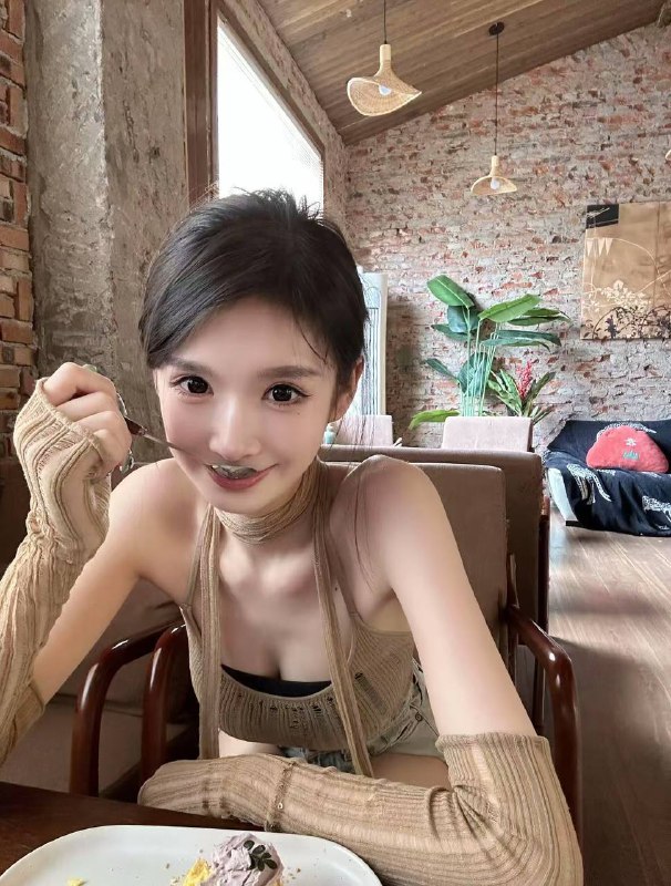 安娜国际外围『#成都3k』❤️相关数据：04_172_C_88❤️专属ID💌:#9KINPW9Y❤️相关介绍：清纯学生兼职身高：172体重：44kg年龄：04胸围：B+听话懂事，配合度高，真实A4腰，身材高条，甜美可爱🔥约会导航🔥一键关注🔥官方入口📱官方客服@AnnaGJ168📱无法私信@AnnaGJ168_bot