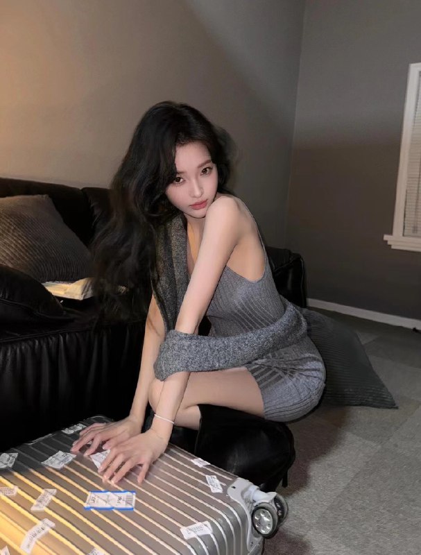 安娜国际外围『#成都3k』❤️相关数据：01_175_D_49KG❤️专属ID💌:#UADK7FXA❤️相关介绍：裸足175成    气质❤️人🔥极品尤物 销魂酥骨🔥肤白貌美，真人真照🔥纯天然真🐻无整🔥性感蜜桃🍑臀🔥可换任意姿势配合度极高🔥颜值与服务并存，五星口碑🔥身高185  体重66kg🐻F服务：🉑kiss、🉑69、🉑🐍吻，给您不一样的异域风情奢华感觉，配合度超级🔥约会导航🔥一键关注🔥官方入口📱官方客服@AnnaGJ168📱无法私信@AnnaGJ168_bot