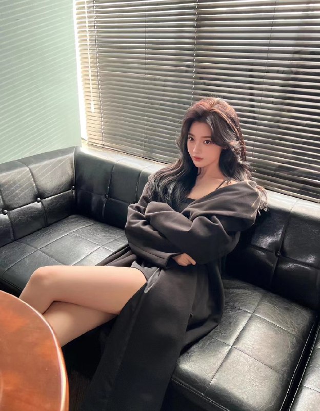 安娜国际外围『#成都3k』❤️相关数据：01_175_D_49KG❤️专属ID💌:#UADK7FXA❤️相关介绍：裸足175成    气质❤️人🔥极品尤物 销魂酥骨🔥肤白貌美，真人真照🔥纯天然真🐻无整🔥性感蜜桃🍑臀🔥可换任意姿势配合度极高🔥颜值与服务并存，五星口碑🔥身高185  体重66kg🐻F服务：🉑kiss、🉑69、🉑🐍吻，给您不一样的异域风情奢华感觉，配合度超级🔥约会导航🔥一键关注🔥官方入口📱官方客服@AnnaGJ168📱无法私信@AnnaGJ168_bot