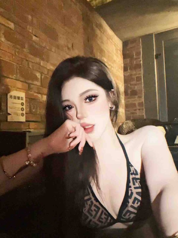 安娜国际外围『#成都3k』❤️相关数据：04_175_C_90❤️专属ID💌:#AASYHL98❤️相关介绍：净身高175，体重45 罩杯D🎤04年 真实大四艺术生在读 100%纯天然无整💦会一字🐎会舞蹈💃cos🎀爱好才艺---瑜伽 游泳 舞蹈 油画💧酒杯腿腿长腰细 三点超粉 紧致💧多女友感🔥约会导航🔥一键关注🔥官方入口📱官方客服@AnnaGJ168📱无法私信@AnnaGJ168_bot