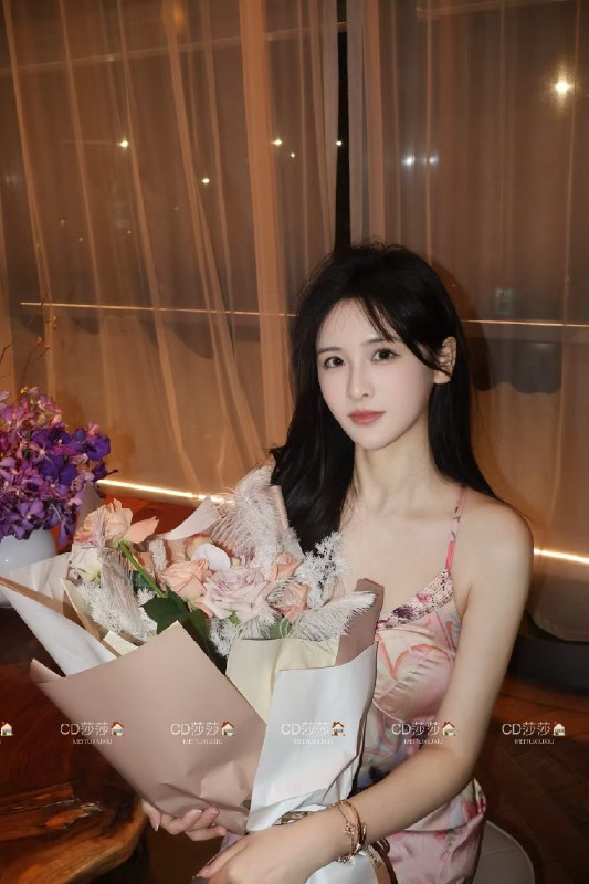 安娜国际外围『#成都3k』❤️相关数据：02_175_D_49KG❤️专属ID💌:#P01I4KA0❤️相关介绍：极品清纯御姐（全套独家生活照）成都极品新人 可纯 可御洋气精致 全身雪白02年175D穿衣大牌   时尚洋气款高素质 高学历 圈外兼职🔥约会导航🔥一键关注🔥官方入口📱官方客服@AnnaGJ168📱无法私信@AnnaGJ168_bot