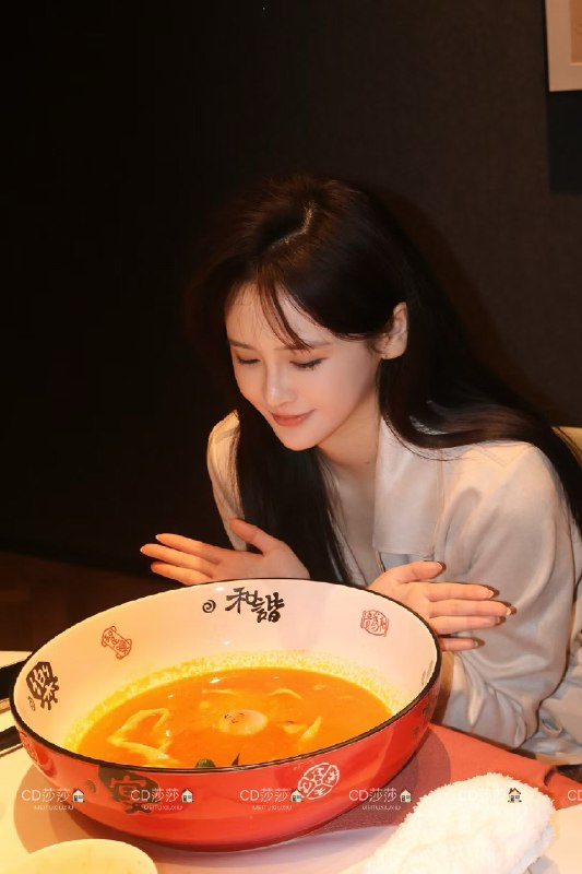 安娜国际外围『#成都3k』❤️相关数据：02_175_D_49KG❤️专属ID💌:#P01I4KA0❤️相关介绍：极品清纯御姐（全套独家生活照）成都极品新人 可纯 可御洋气精致 全身雪白02年175D穿衣大牌   时尚洋气款高素质 高学历 圈外兼职🔥约会导航🔥一键关注🔥官方入口📱官方客服@AnnaGJ168📱无法私信@AnnaGJ168_bot