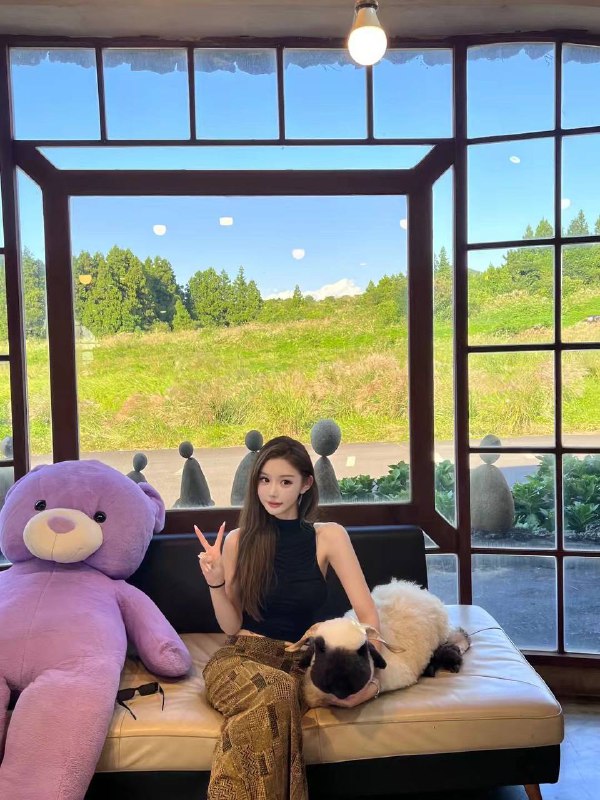 安娜国际『#深圳5k』❤️相关数据：05_177_B_48KG❤️专属ID💌:#DP0A11PV❤️相关介绍：深圳极品嫩模期待和你的相遇👄真实05年 天然酥🐻B➕全身0赘肉 肌肤细腻身高177 完美比例气质女神🔥约会导航🔥一键关注🔥官方入口📱官方客服@AnnaGJ168o📱无法私信@AnnaGJ168bot