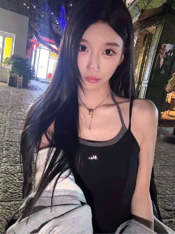 安娜国际『#深圳5k』❤️相关数据：02_170_C_48KG❤️专属ID💌:#9HP69ABA❤️相关介绍：✿height身高：170weight  体重：48kg🐻：C✿又乖又甜 配合度高 好评必选🍑✿03白小纯 皮肤雪白  牛奶肌肤✿ 本人时尚洋气🉑69🐍吻 三点粉 皮肤超级好，看照如见本人，0差🔥约会导航🔥一键关注🔥官方入口📱官方客服@AnnaGJ168o📱无法私信@AnnaGJ168bot